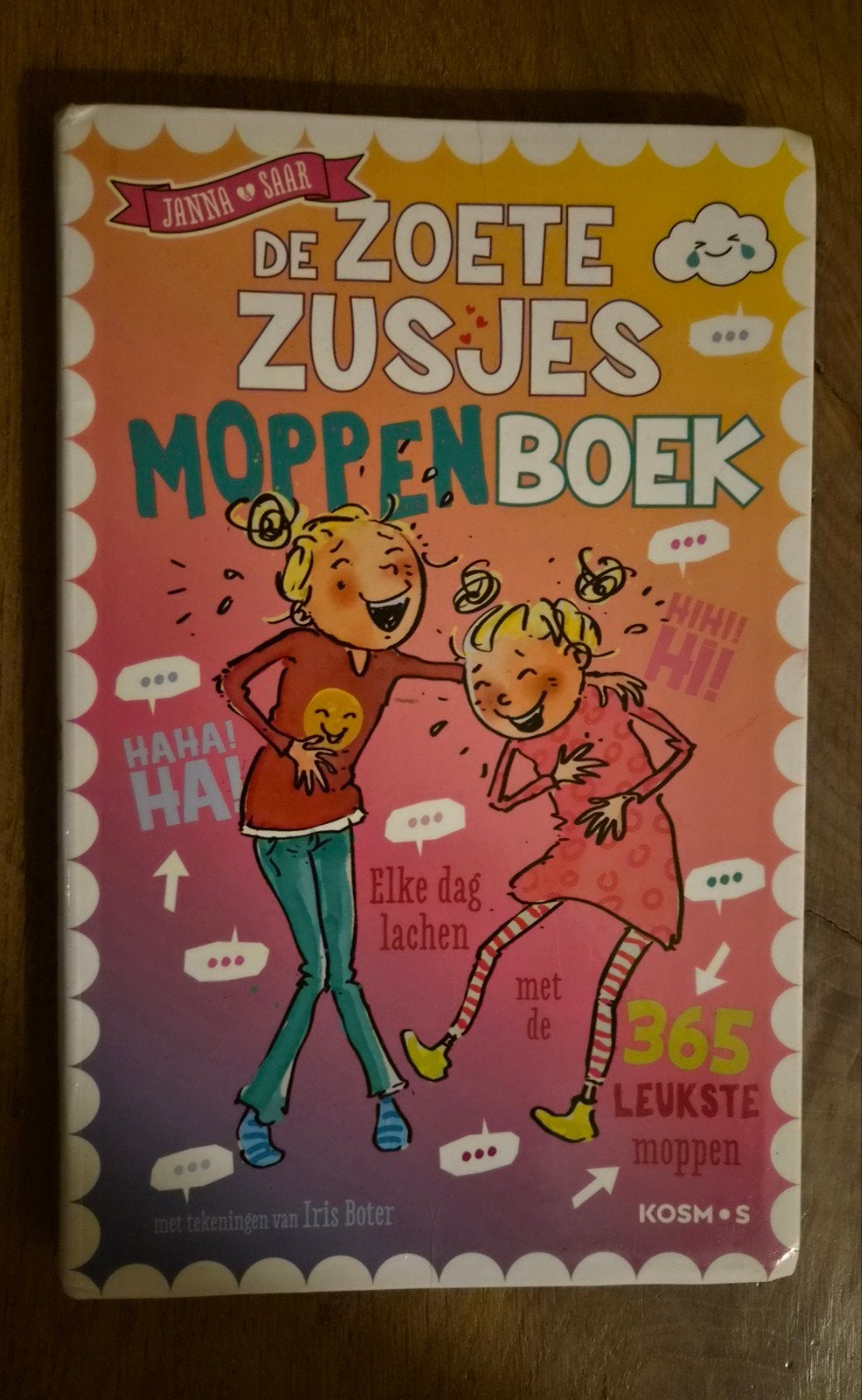 De Zoete Zusjes Moppenboek - 365 leukste moppen, Boeken, Ophalen of Verzenden, Zo goed als nieuw, Janna en Saar, Moppen