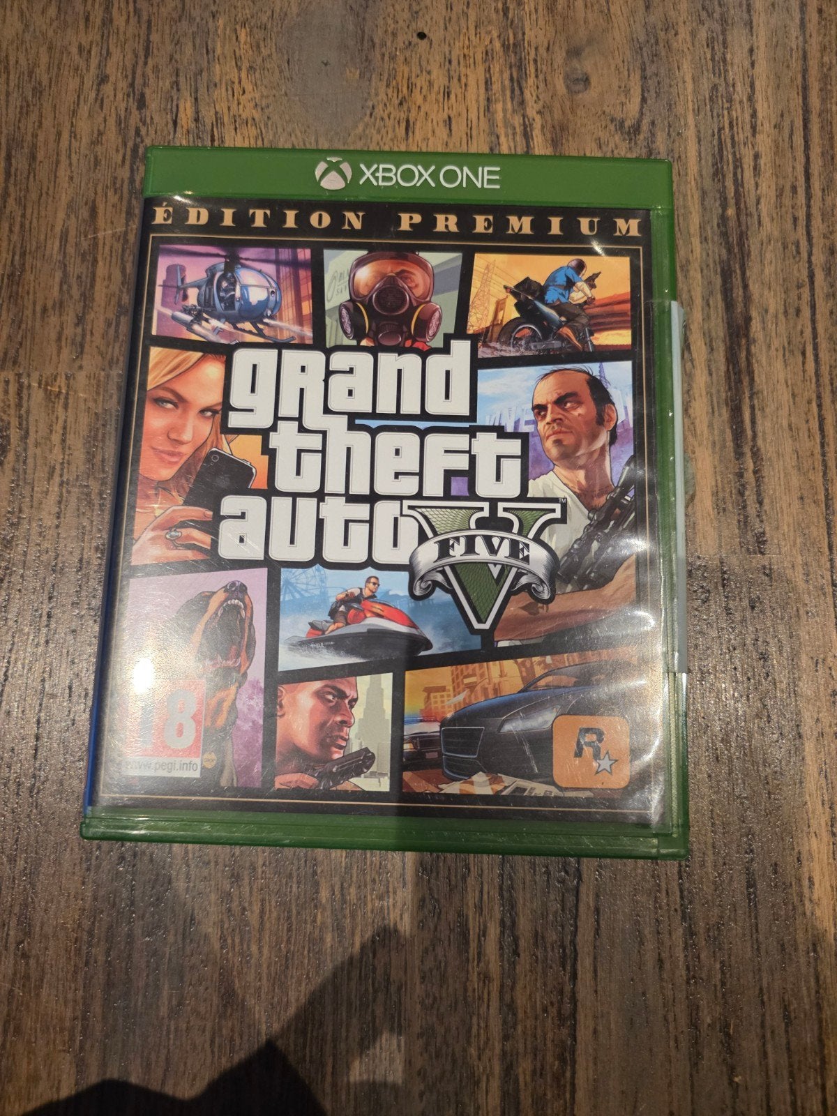 GTA 5 Premium Edition Xbox One – Compleet – Goede staat, Avontuur en Actie, Vanaf 18 jaar, 1 speler, Ophalen of Verzenden