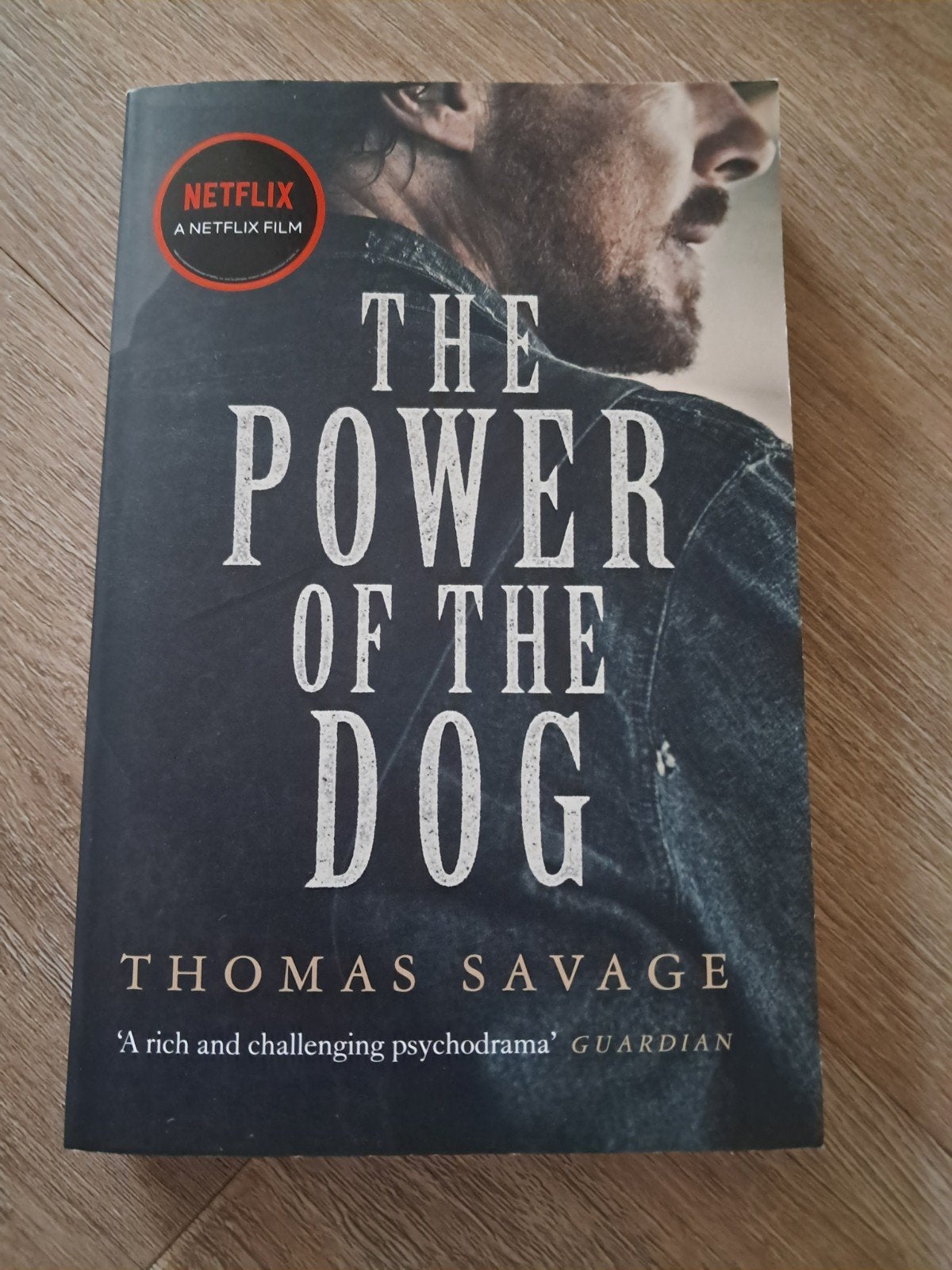 The Power of the Dog - Thomas Savage (Netflix Film), Ophalen of Verzenden, Zo goed als nieuw, Thomas Savage, Wereld overig