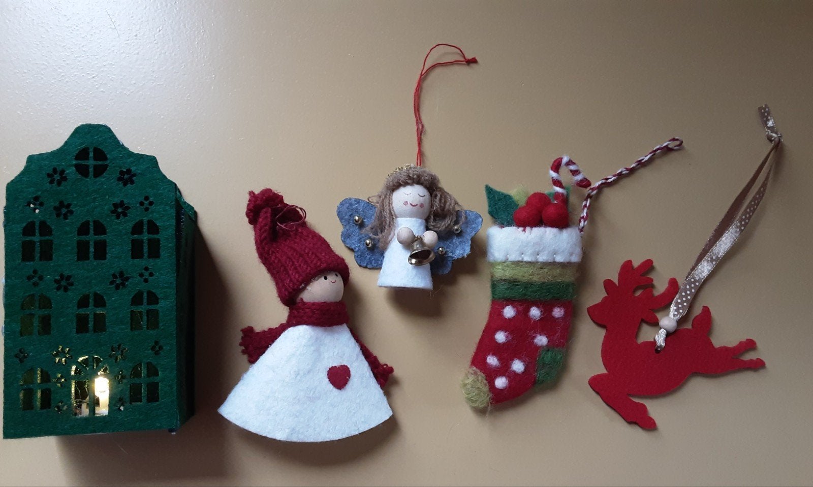 5 x vilten decoratie, kerstversiering rendier engel sok huis, Diversen, Ophalen of Verzenden, Nieuw