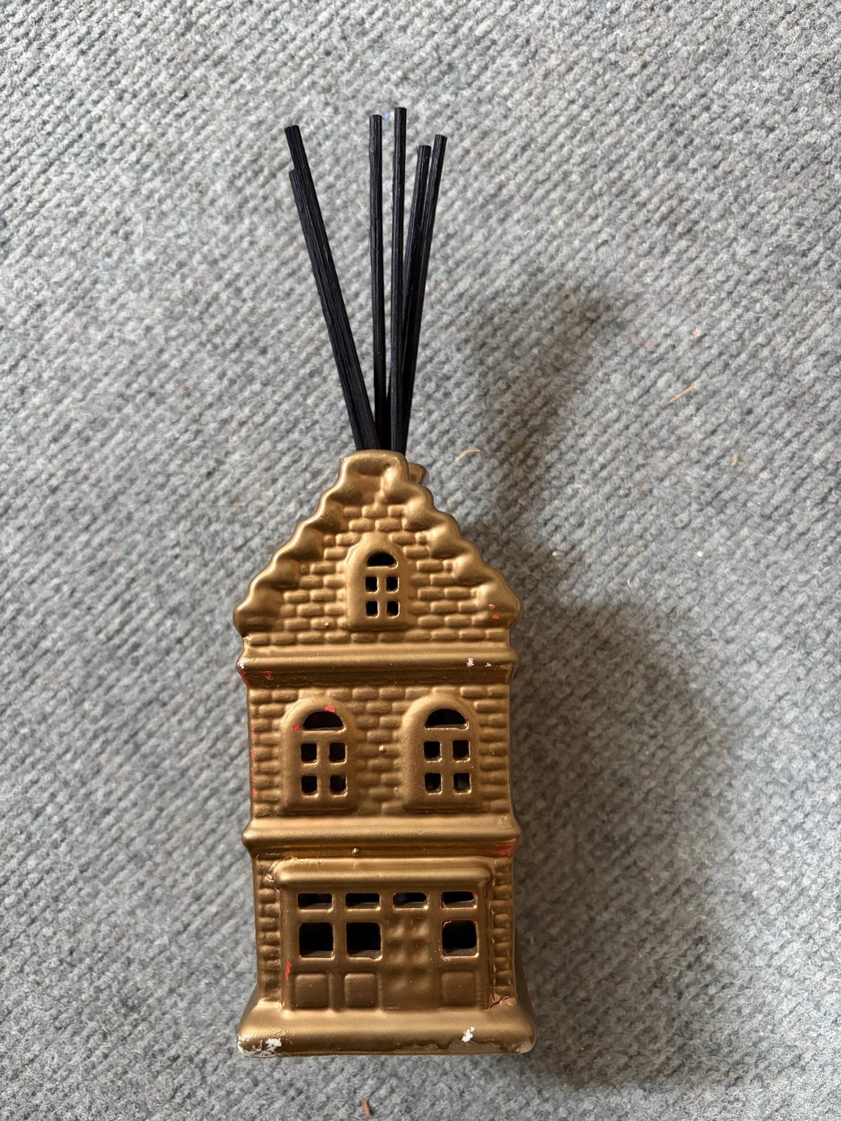 2 Gouden huisjes voor geurstokjes, Ophalen of Verzenden, Zo goed als nieuw, Goud, Modern