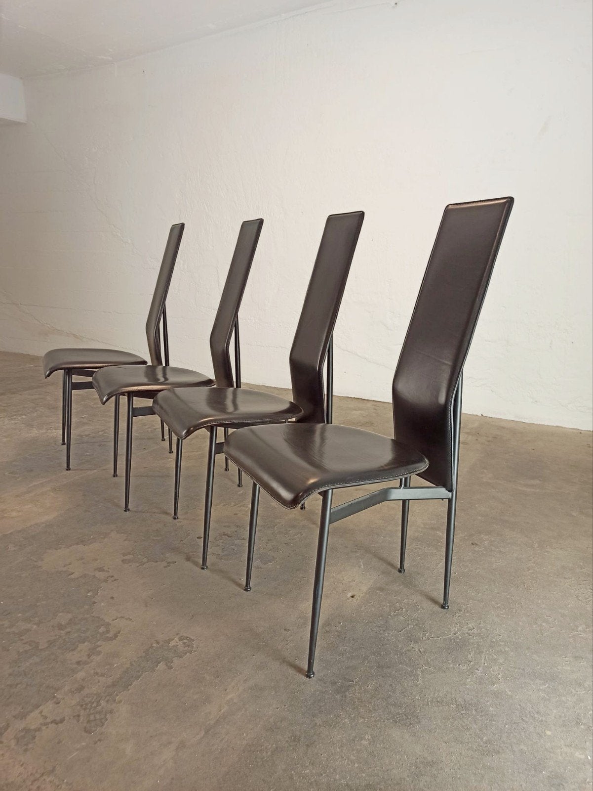 Set van 4 postmodern design eetkamerstoelen, Fasem, Huis en Inrichting, Ophalen, Tweedehands, Vier, Tweedehands