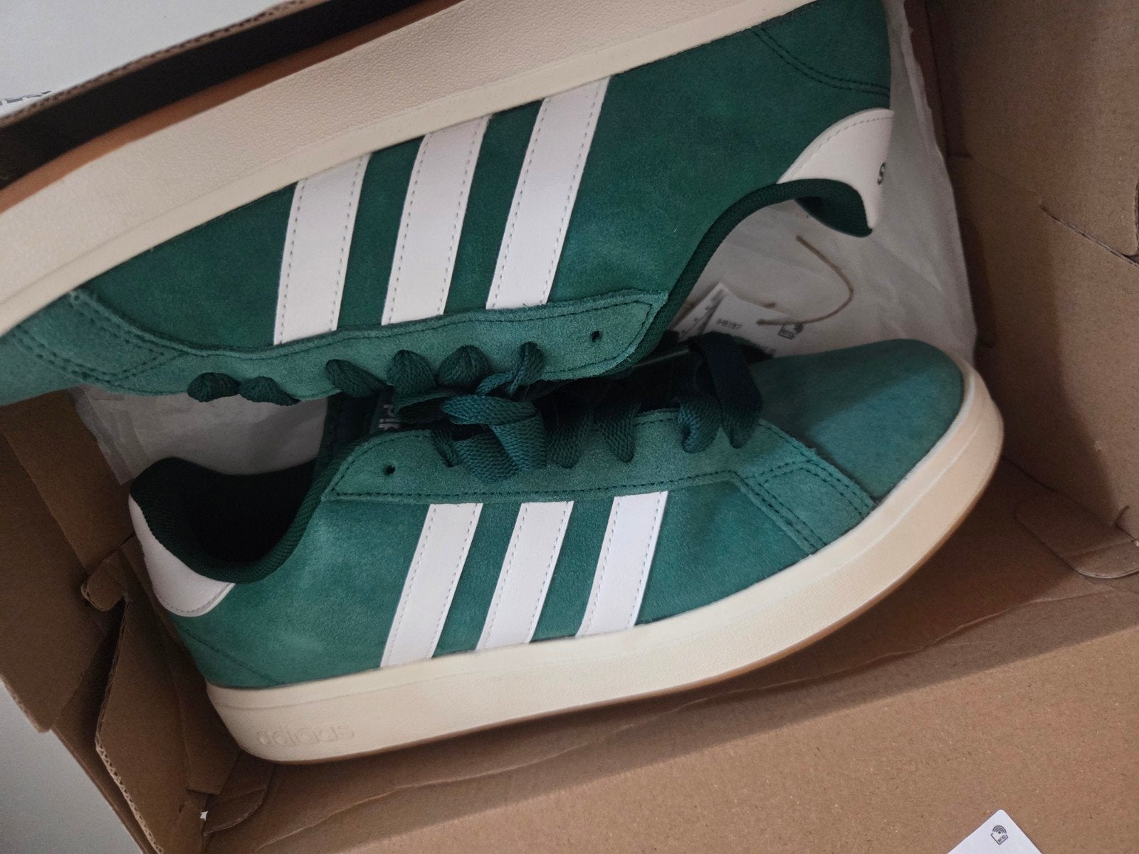 Adidas Grand Court Base sneakers - groen - maat 44, Kleding | Heren, Schoenen, Overige kleuren, Ophalen of Verzenden, Adidas, Sneakers of Gympen
