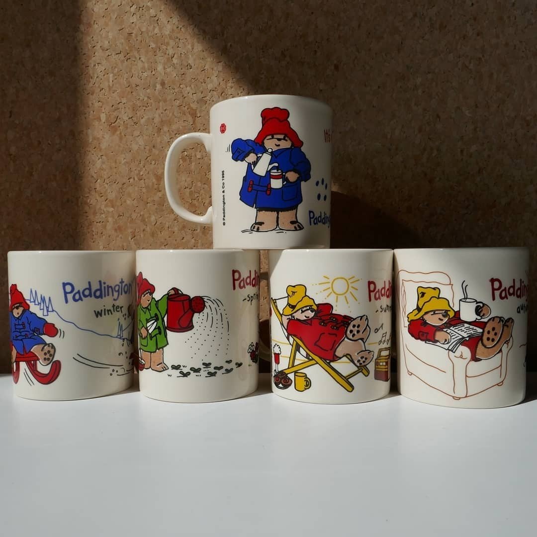 Paddington mok winter Douwe Egberts Staffordshire, Gebruikt, Overige merken, Keramiek, Ophalen of Verzenden
