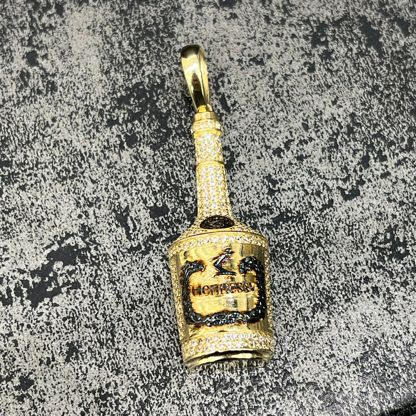 14 kataats gouden hanger Hennessy model, Ophalen of Verzenden, Nieuw, Goud, Kruis of Symbool