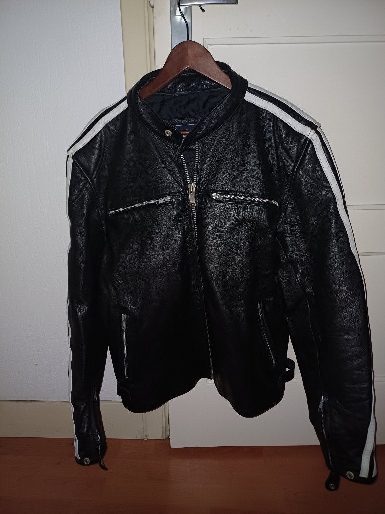 BOS Motorjas Leder Maat XL Zwart met witte strepen, Motoren, Kleding | Motorkleding, Ophalen, Jas | textiel, Dames, Macna+Bos