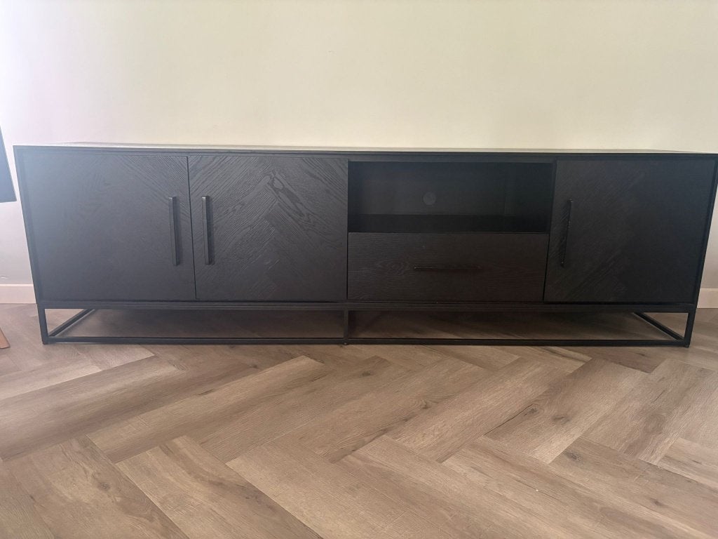 Zwart TV-dressoir, Ophalen, 150 tot 200 cm, Eikenhout, Zo goed als nieuw