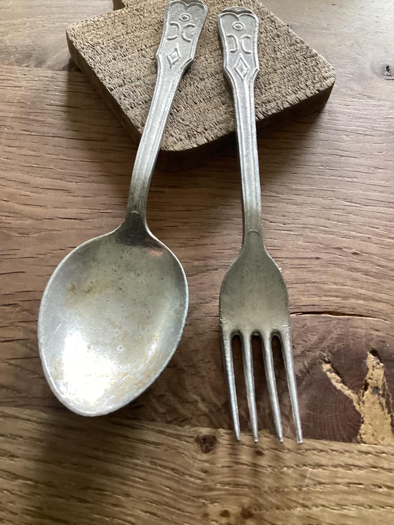 Oude lepel en vork, Verzenden