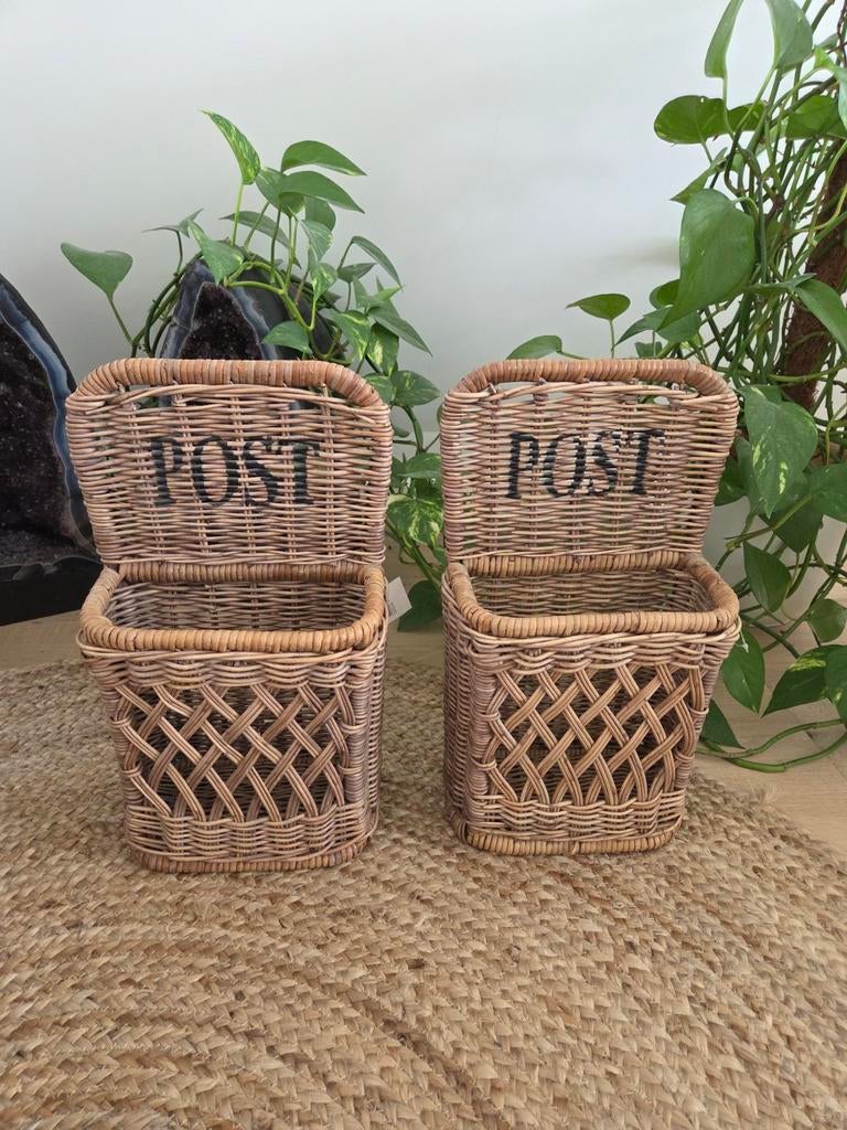 Twee rieten postmandjes Belvedere Lawn., Mand, Nieuw, Ophalen of Verzenden, Riet