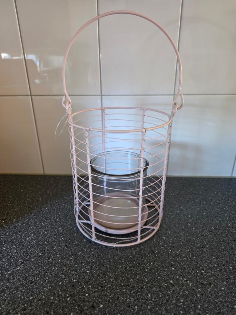 Roze metalen windlicht met binnenglas, Ophalen of Verzenden, Zo goed als nieuw, Metaal, Kandelaar