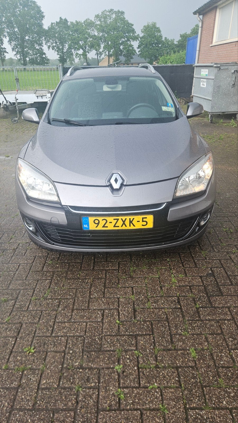 Renault Mégane 1.5 DCI 81KW Estate 2012 Grijs, Auto's, Renault, Voorwielaandrijving, Euro 5, Zwart, 4 cilinders