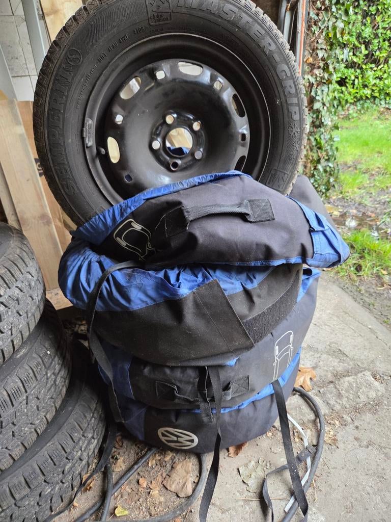 4 Stalen velgen met winterbanden voor VW Polo 2002, Auto-onderdelen, Banden en Velgen, Ophalen