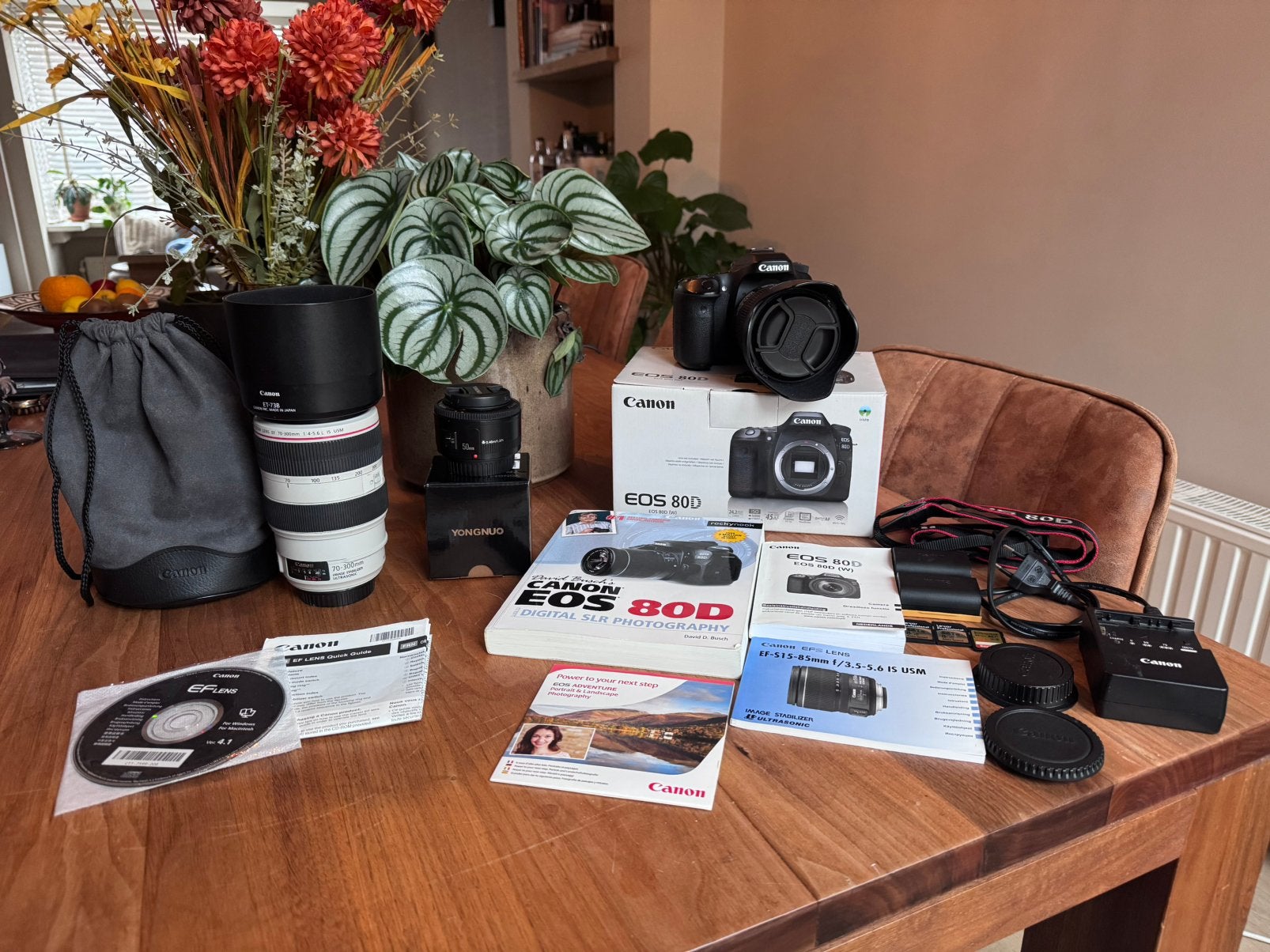 Canon EOS 80D Complete Set – oa Canon EF 70-300 IS L USM, Ophalen, Spiegelreflex, Canon, Zo goed als nieuw