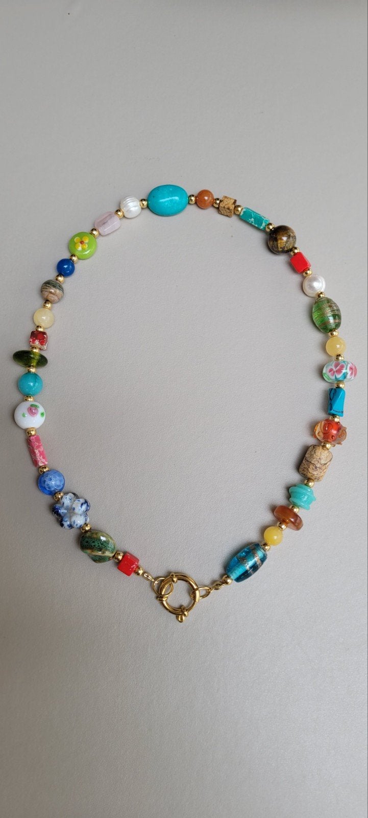 kleurige ketting, Overige materialen, Ophalen of Verzenden, Zo goed als nieuw, Met edelsteen