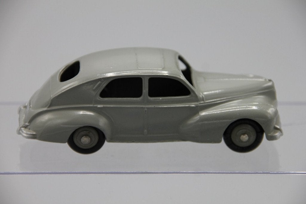Dinky Toys Peugeot 203 # 24R, Ophalen of Verzenden, Zo goed als nieuw, Auto, Dinky Toys