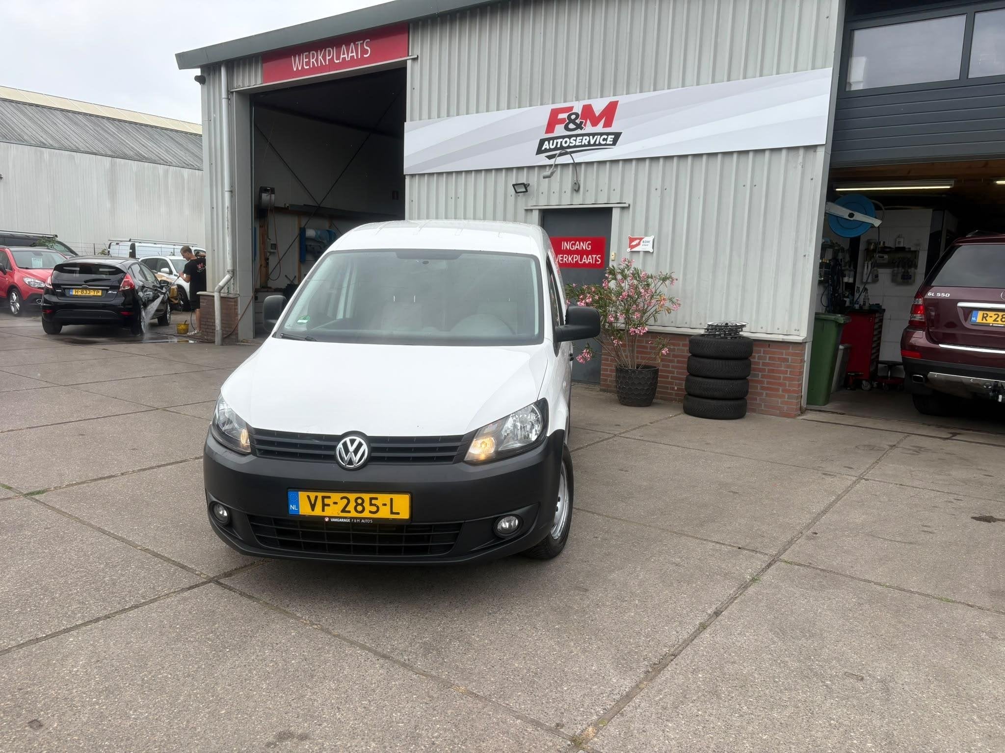 Volkswagen Caddy 1.6 TDI Economy Baseline Airco, trekhaak, Auto's, Bestelauto's, Voorwielaandrijving, Euro 5, Stof, Gebruikt
