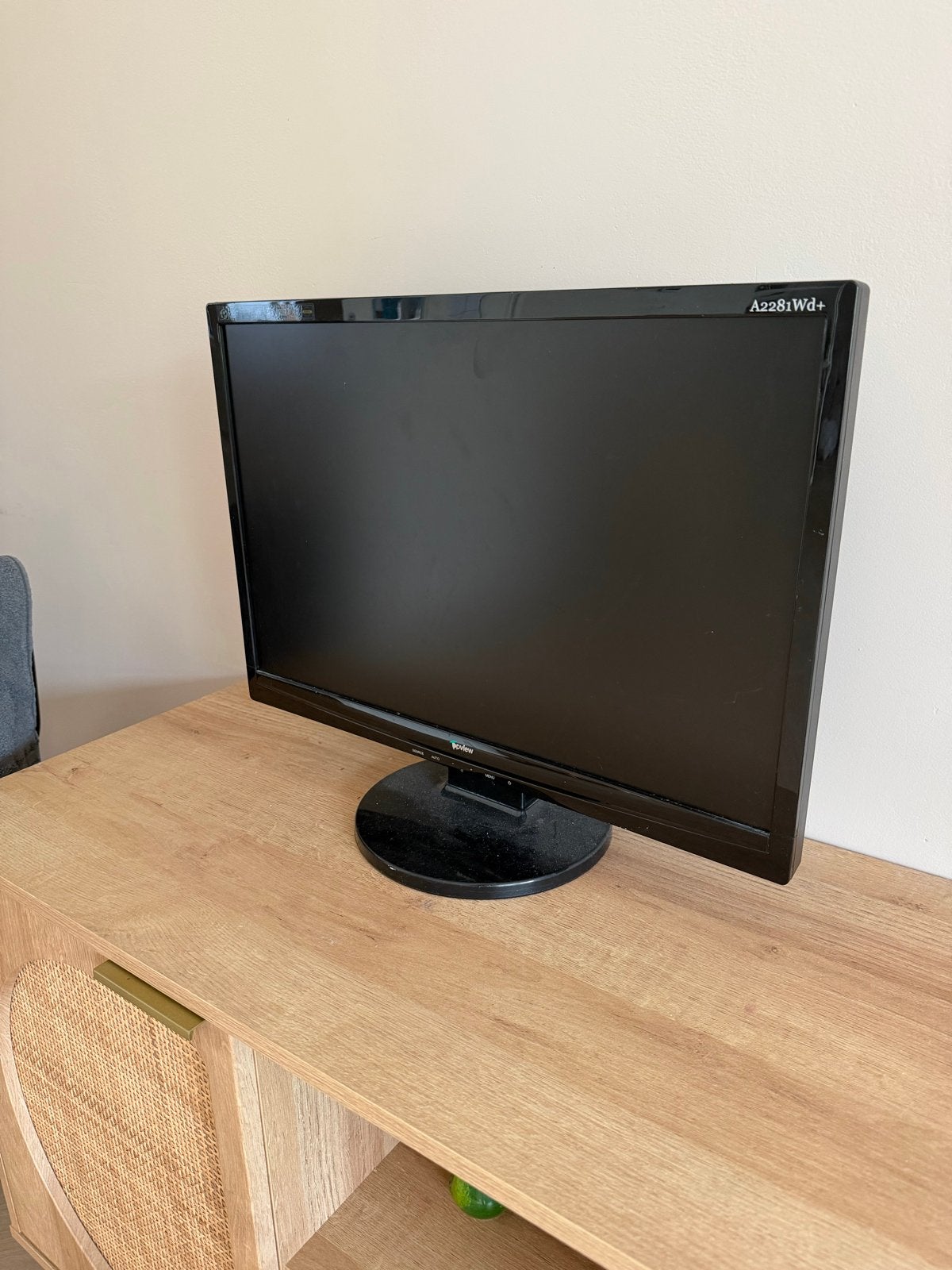 Pview A2281Wd+ LCD Monitor - 21.5 inch, Ophalen, Gebruikt, Kantelbaar, Full HD
