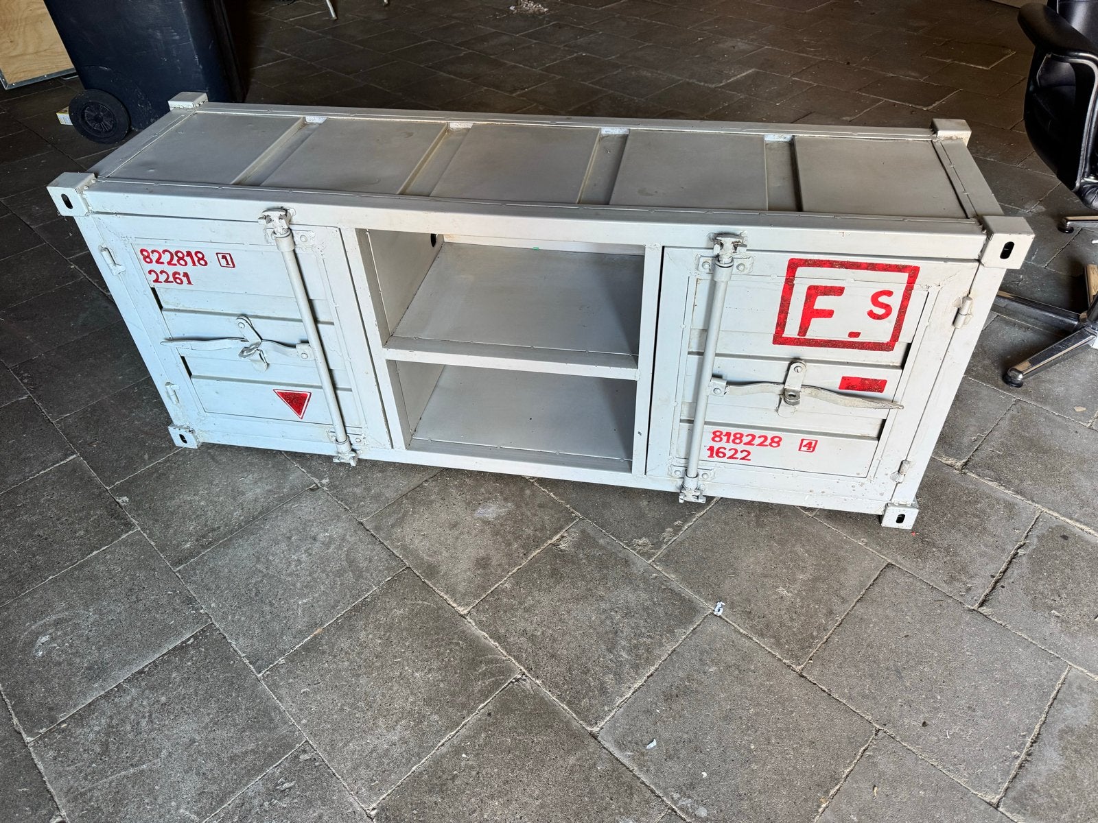 TV-meubel in containerstijl, Ophalen, Gebruikt