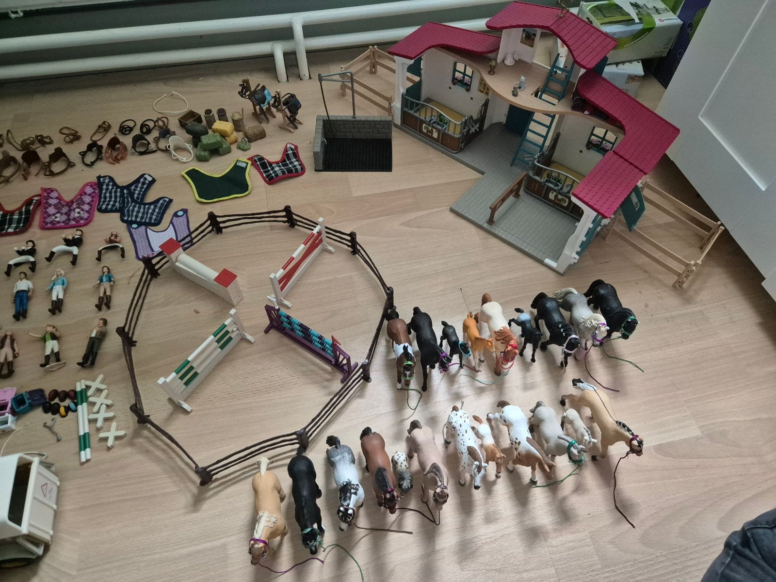 Schleich Paarden Verzameling: Manege, Vrachtwagen & Mee, Ophalen of Verzenden, Gebruikt, Jongen of Meisje