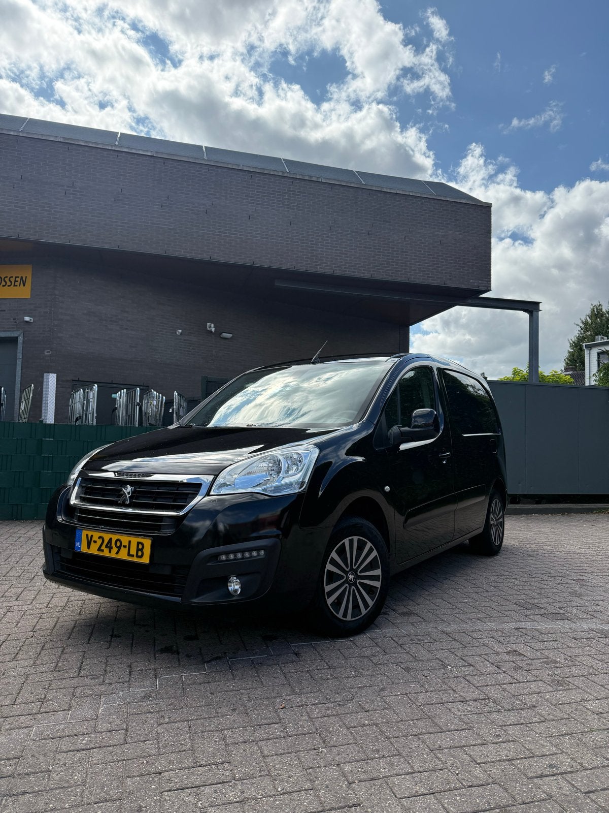 Peugeot Partner 1.6 BlueHDi 75 – 2018 – 228.850 km, Auto's, 74 pk, 680 kg, 4 cilinders, Origineel Nederlands