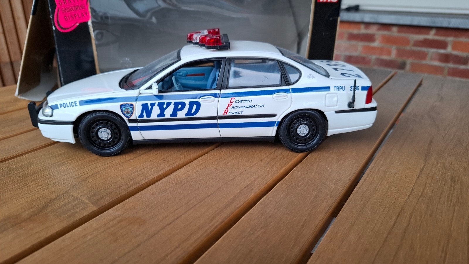 Maisto NYPD Politiewagen Schaal 1/18, Hobby en Vrije tijd, Ophalen of Verzenden, Zo goed als nieuw, Auto, Maisto