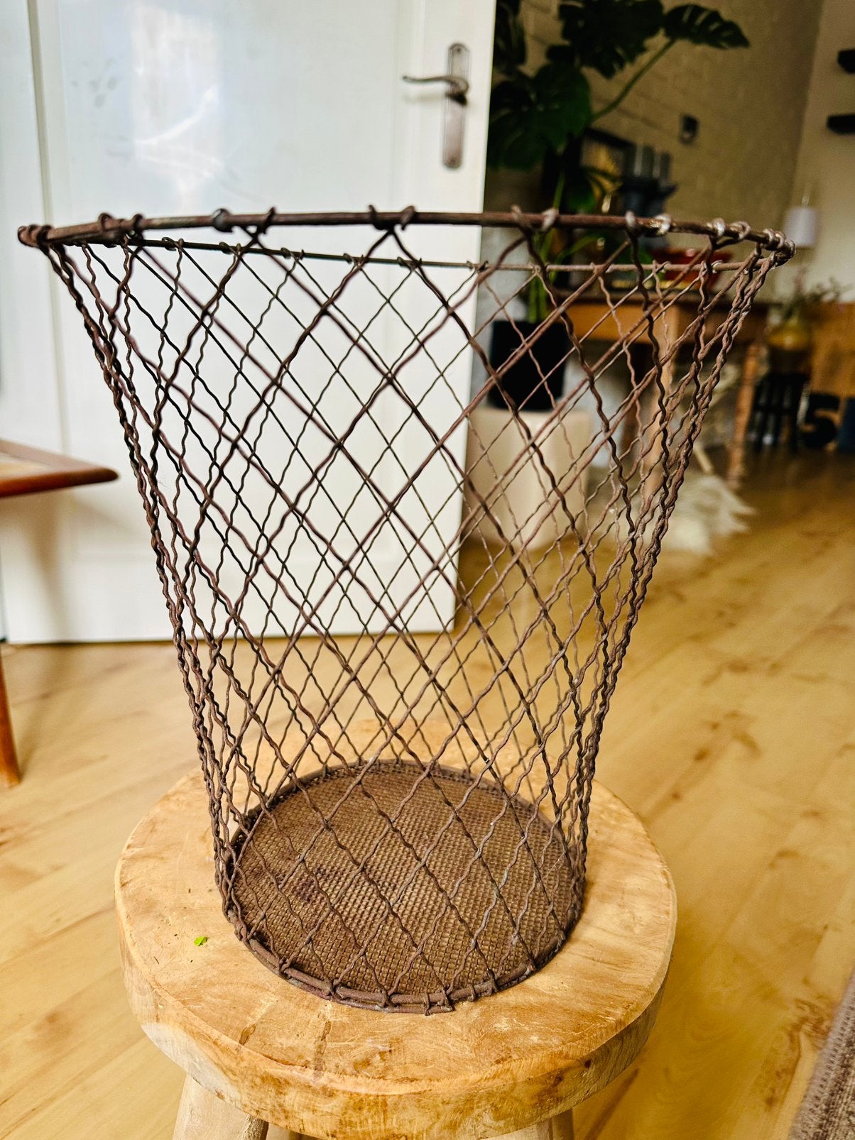 Oude metalen draadmand / industriële mand, Huis en Inrichting, Overige materialen, Gebruikt, Mand, Ophalen of Verzenden