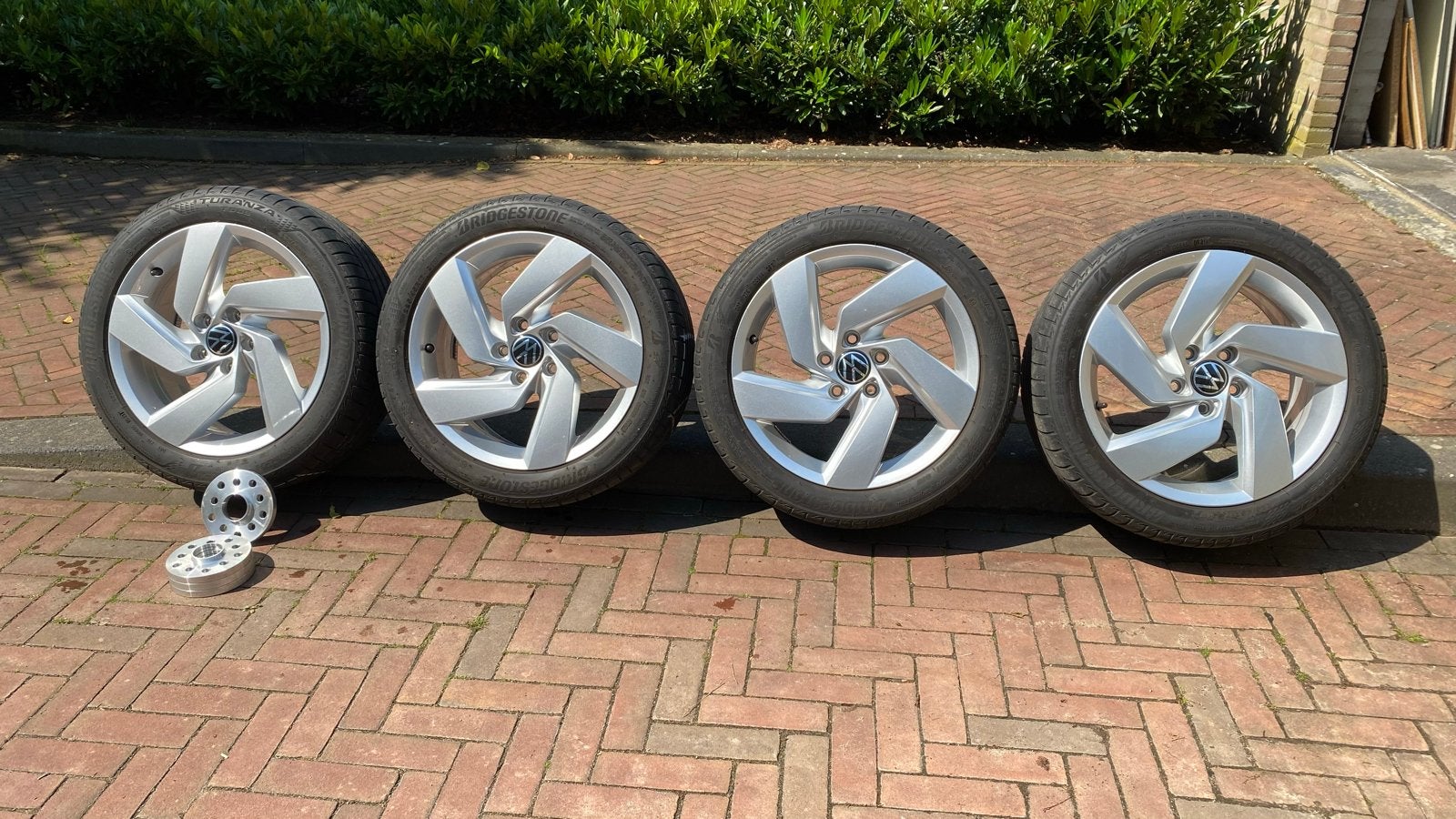Volkswagen Golf 8 17 inch velgen met Bridgestone banden, Ophalen, Gebruikt, Banden en Velgen, 17 inch