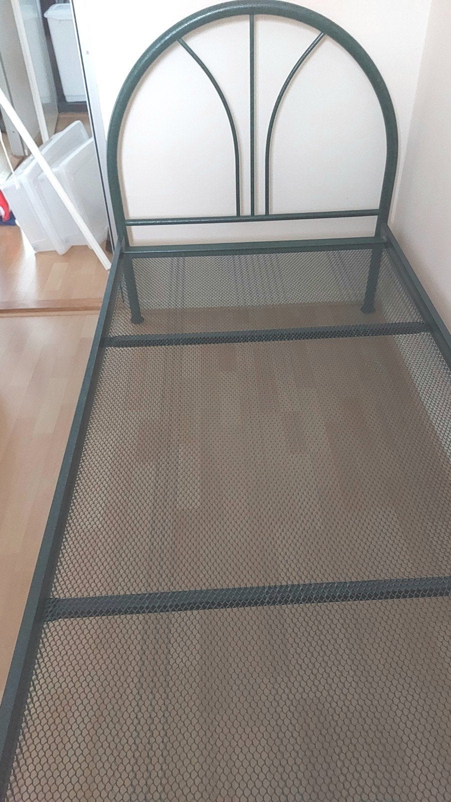 Gratis afhalen leuk 1-persoonsbed, groen, Ophalen, Gebruikt, 90 cm, Eenpersoons