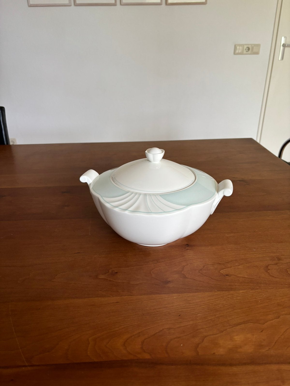 1mooie dekschaal Villeroy&Boch Delta /als nieuw, Ophalen, Overige stijlen, Porselein, Schaal of Schalen