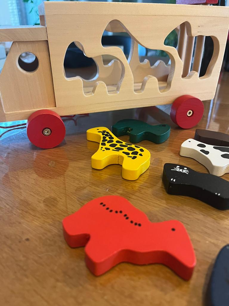 Houten puzzelauto incluis dieren, Ophalen of Verzenden, Zo goed als nieuw