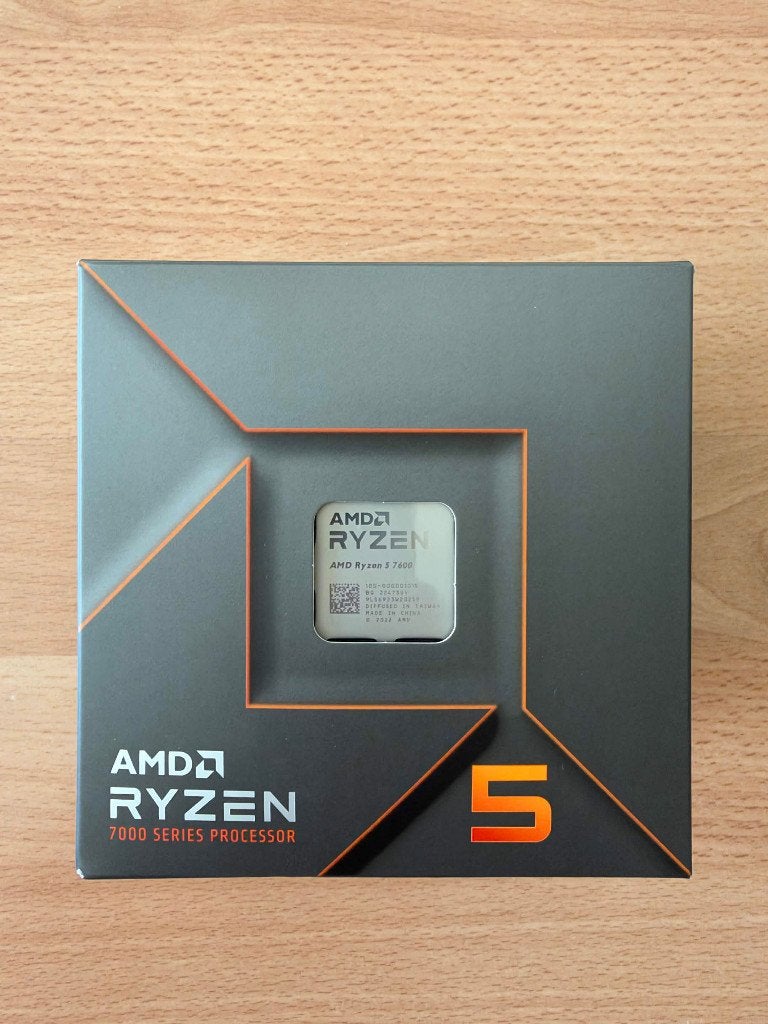 AMD Ryzen 5 7600 processor (CPU) + Heat Sink Fan (AM5), 6-core, Zo goed als nieuw, 4 Ghz of meer, Socket AM5