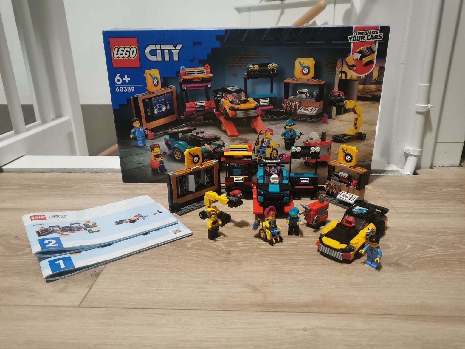 LEGO City 60389 Tuning Garage - Complete set met doos, Ophalen, City, Lego, Zo goed als nieuw