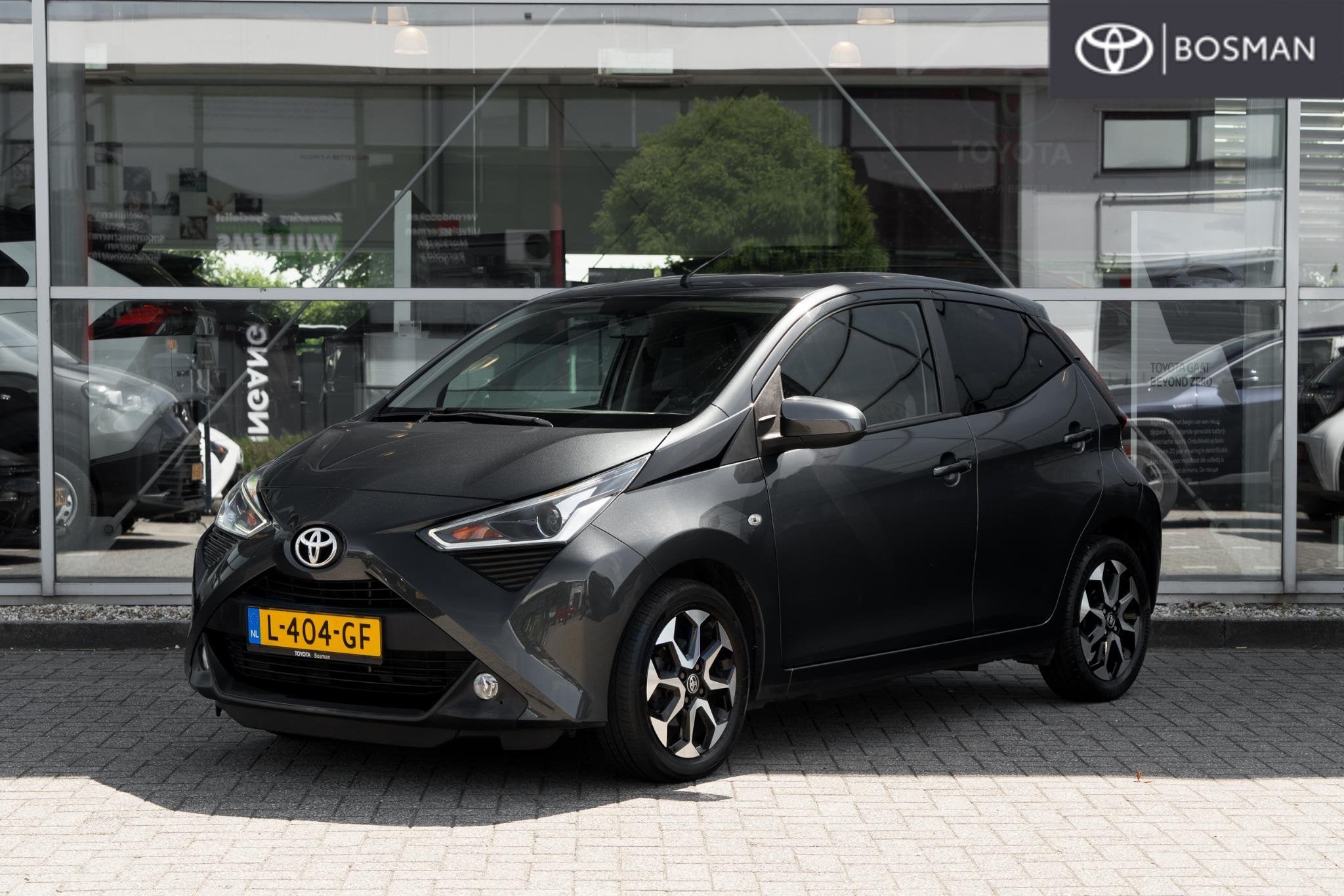 Toyota Aygo 1.0 VVT-i x-joy, Auto's, Voorwielaandrijving, Stof, Gebruikt, Euro 6