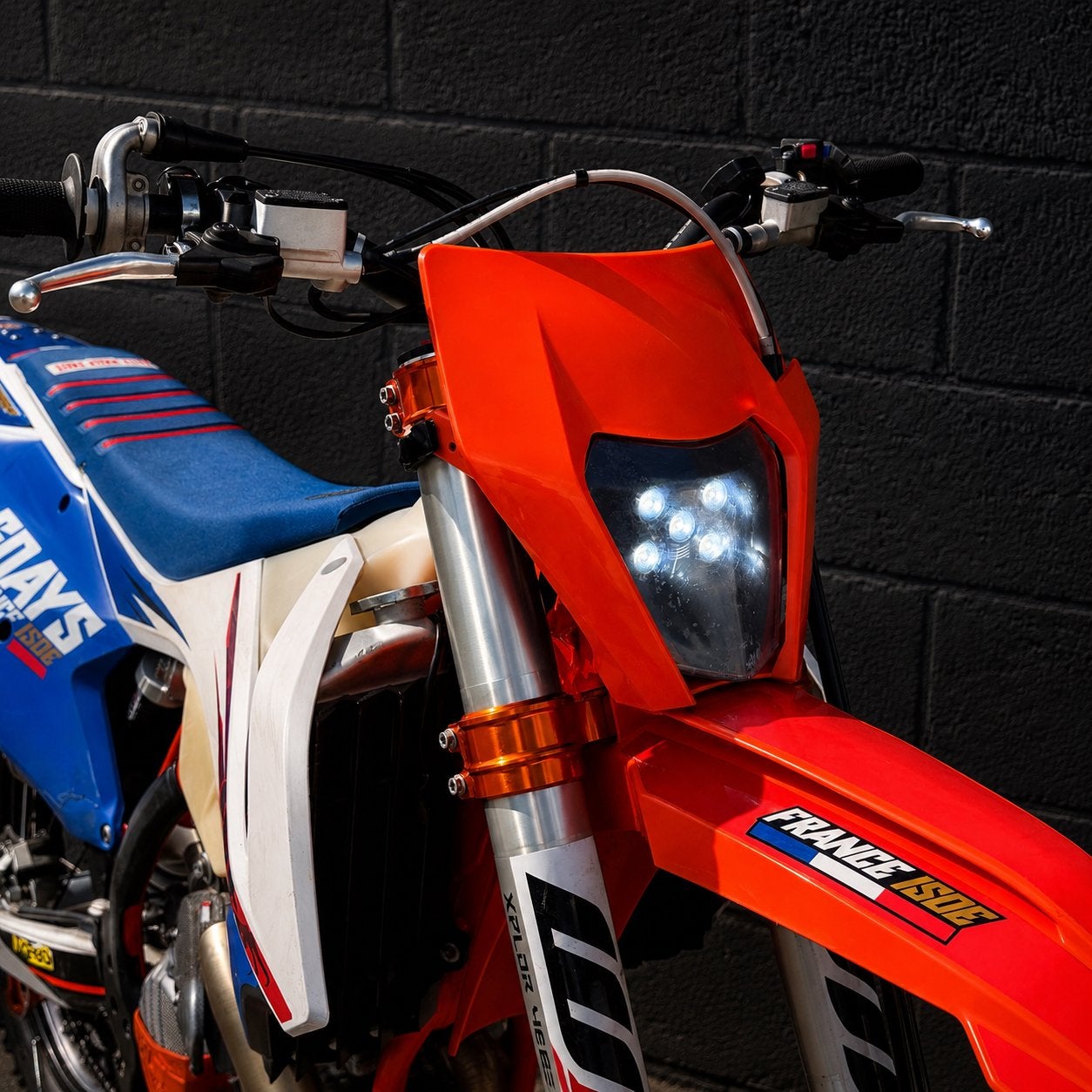KTM 350 EXC-F Six Days 2018 | Akrapovič | 124u | UPGRADES, Motoren, Occasion, Particulier, Enduro, Minimaal motorrijbewijs A2