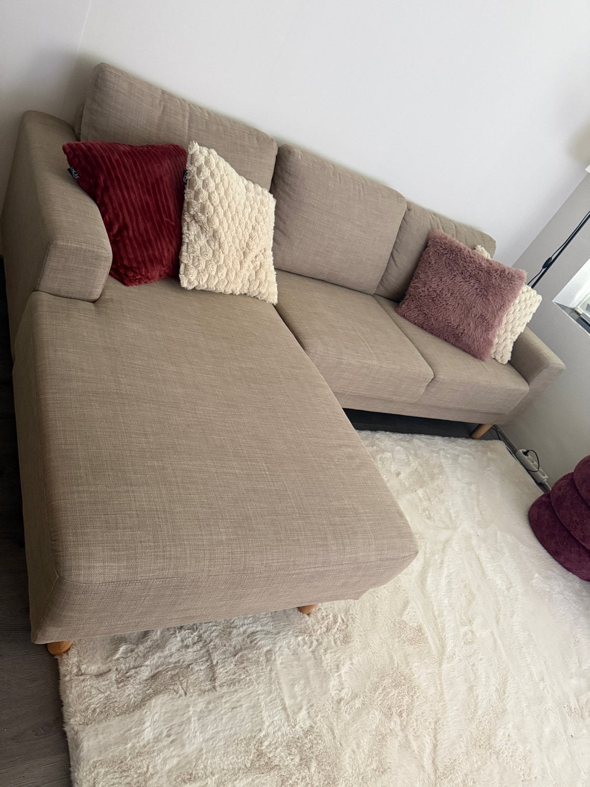 Jysk 3-zits bank met chaise longue - Zandkleur, Huis en Inrichting, Ophalen, 125 tot 150 cm, Hoekbank, Driepersoons