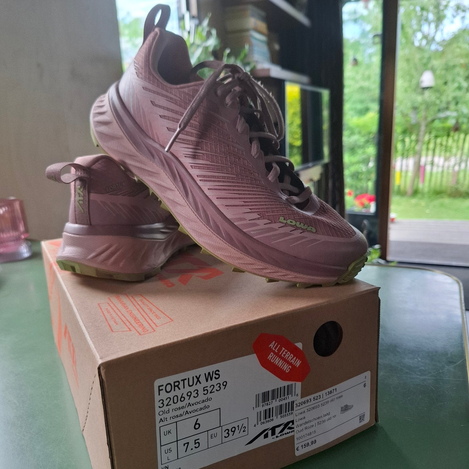 Lowa wandelschoenen, Ophalen of Verzenden, Zo goed als nieuw, Schoenen
