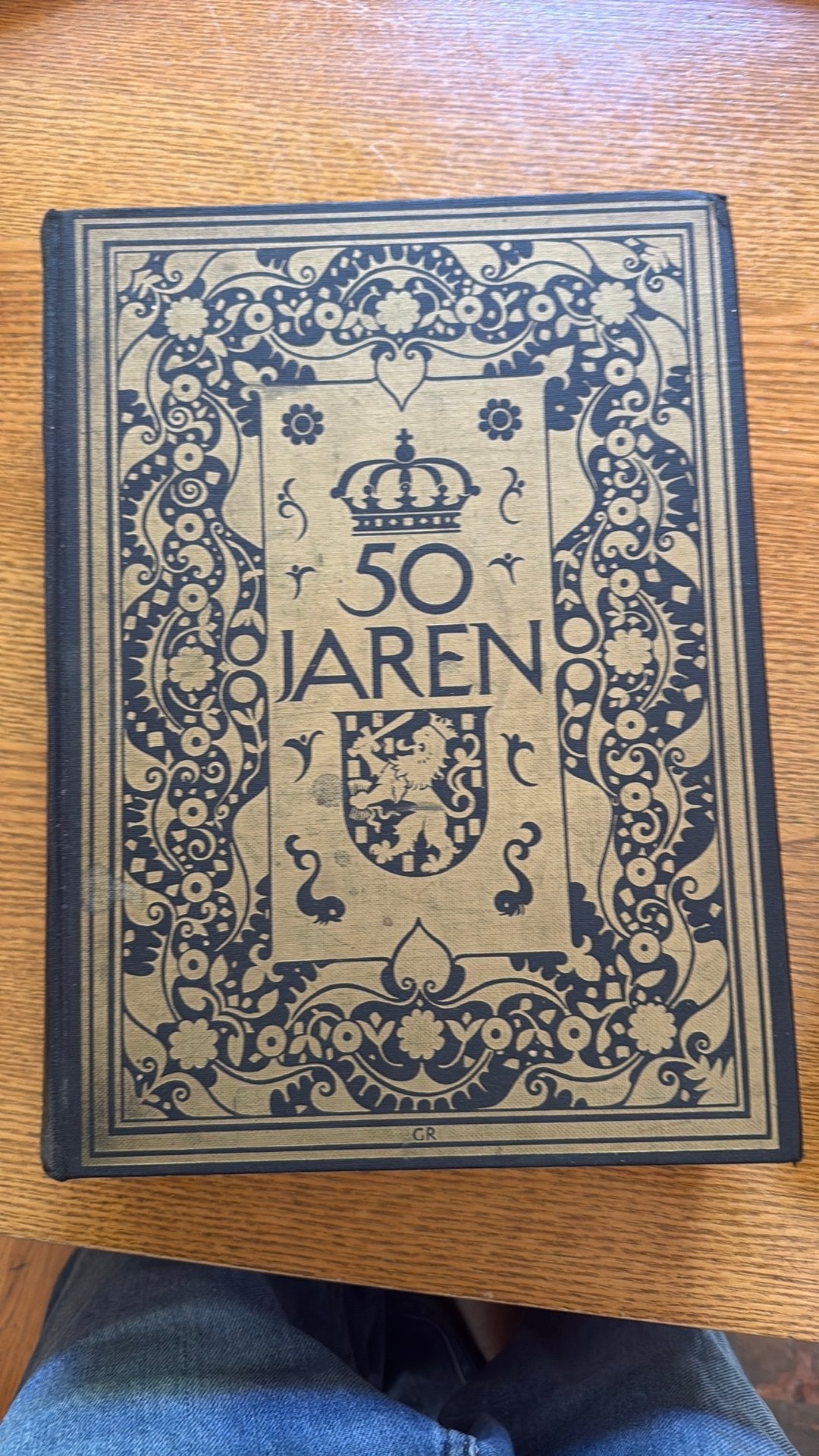 Vijftig Jaren – Gedenkboek Koningin Wilhelmina 1948, Verzamelen, Koninklijk Huis en Royalty, Ophalen, Zo goed als nieuw, Tijdschrift of Boek
