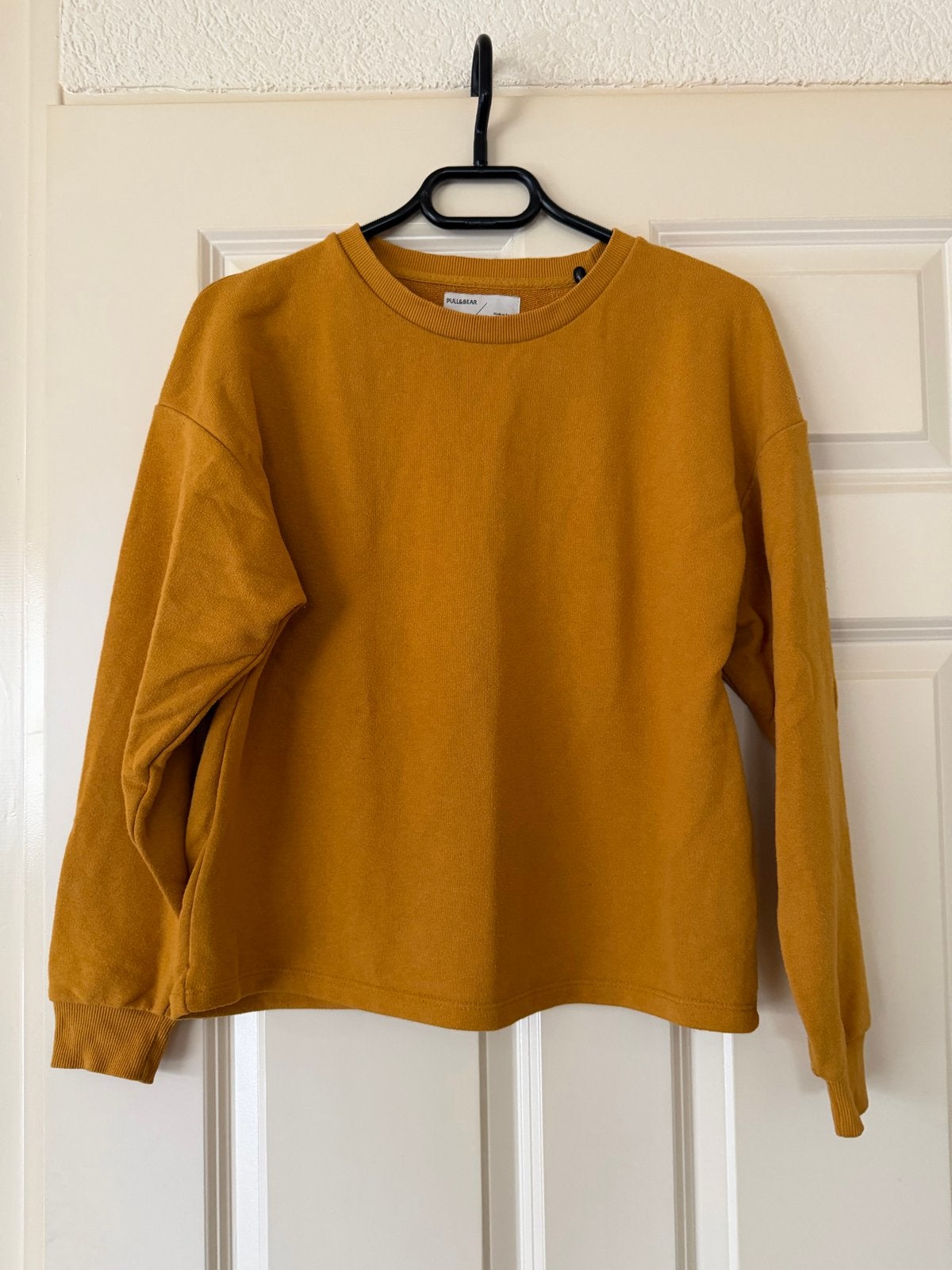 Pull&Bear trui in okergeel, maat S, Kleding | Dames, Ophalen of Verzenden, Zo goed als nieuw, Maat 36 (S), Geel