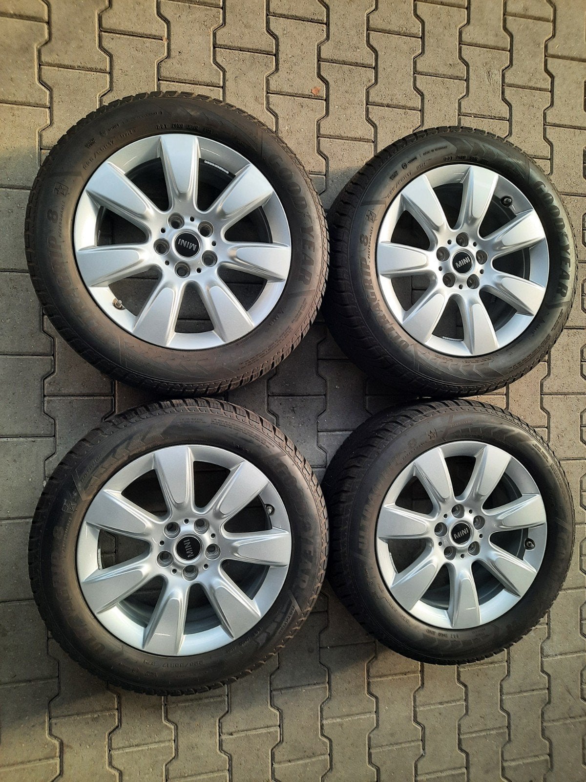 17 inch velgen OEM MINI COUNTRYMAN F60 Styling 530 WINTERSET, Auto-onderdelen, Banden en Velgen, Gebruikt, Banden en Velgen, 17 inch
