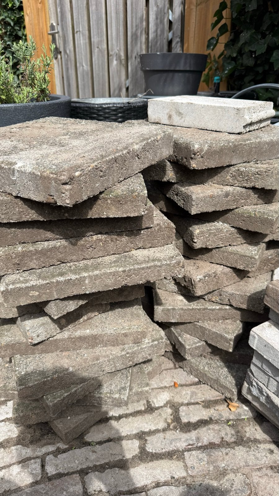 32 stoeptegels 30x30 cm, Ophalen, Gebruikt, Minder dan 5 m², Beton