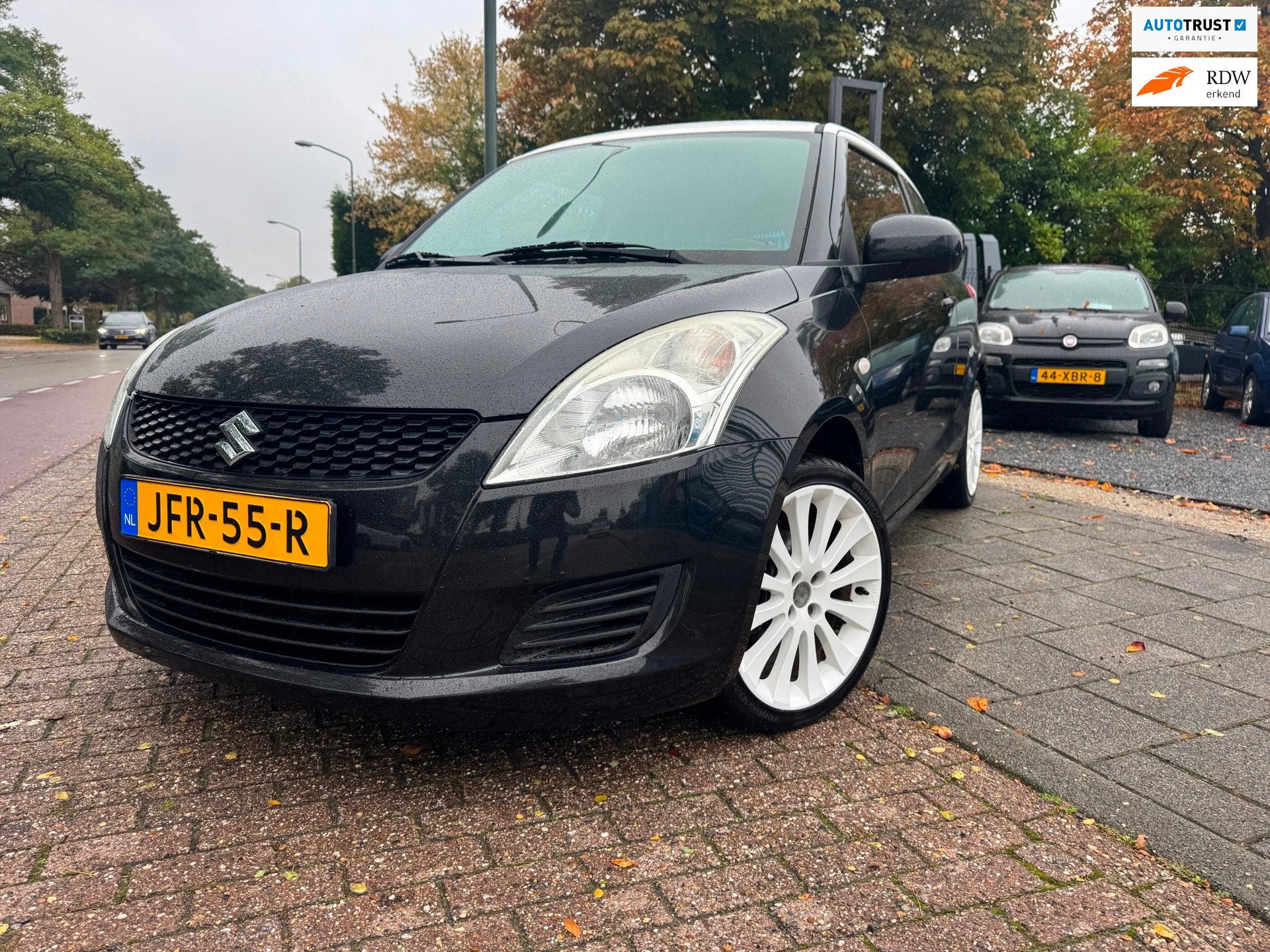 Suzuki SWIFT 1.2 Black&White A-C Elek Pakket Lmv Apk 10-27, Auto's, Voorwielaandrijving, Stof, Gebruikt, 400 kg