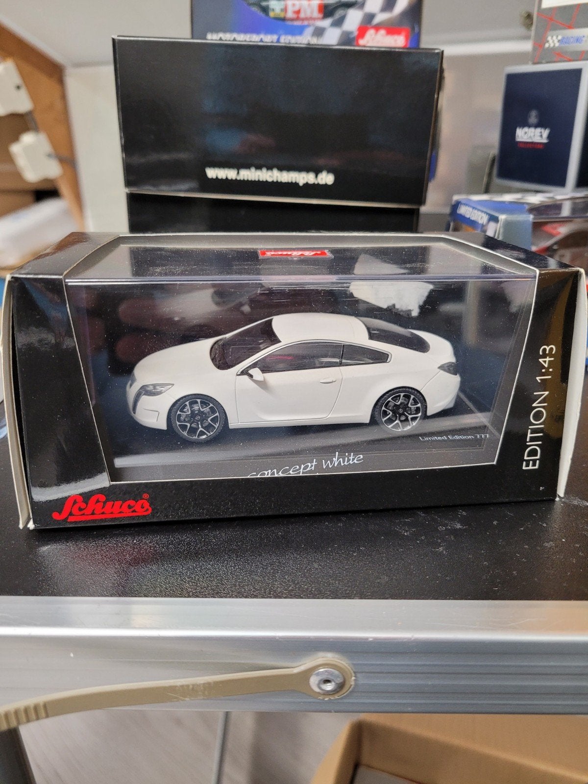 opel insignia concept white 1:43 schuco, Ophalen of Verzenden, Zo goed als nieuw, Auto, Schuco
