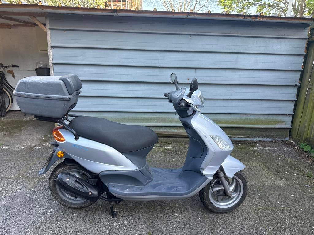 Piaggio Fly 100cc met Duitse papieren, Ophalen, Gebruikt, Benzine, Fly