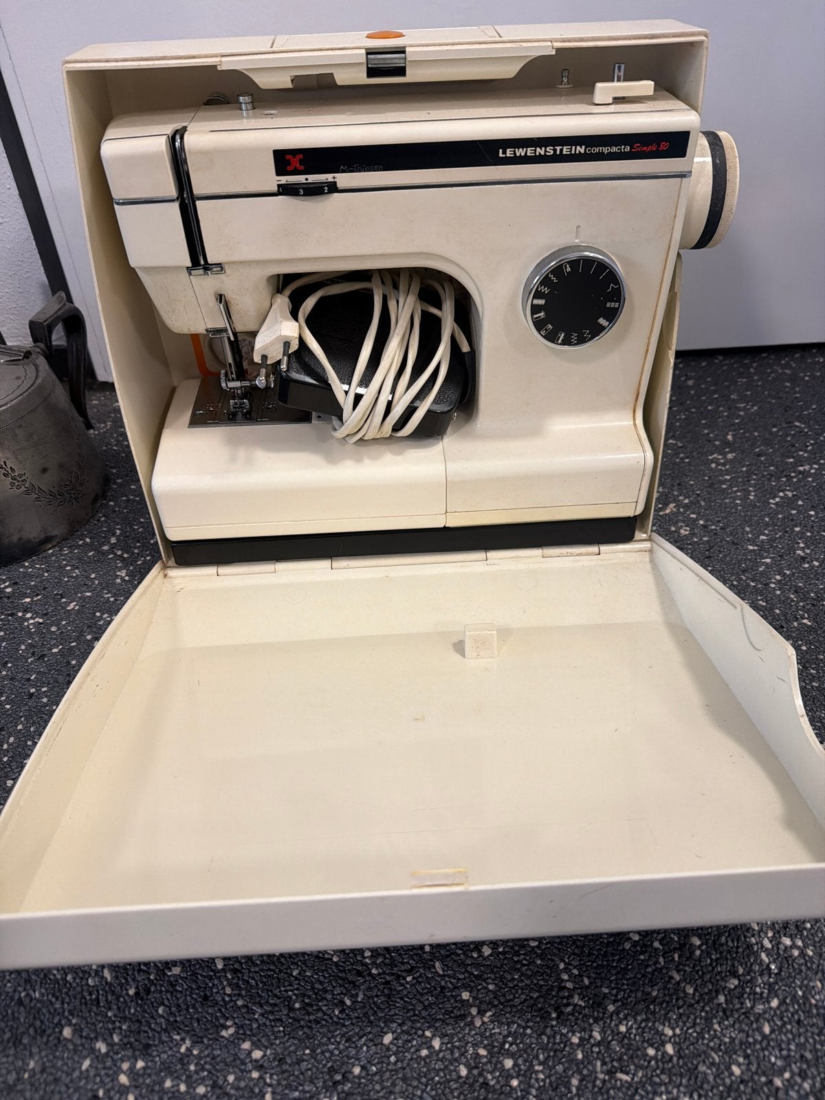 Lewenstein Compacta Simple 80 Naaimachine, Ophalen of Verzenden, Gebruikt, Naaimachine, Lewenstein