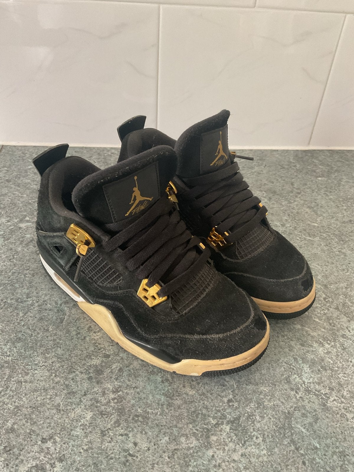 Jordan 4 Retro Black Gold Sneakers Maat 37.5, Kleding | Dames, Schoenen, Ophalen of Verzenden, Gedragen, Zwart, Sportschoenen