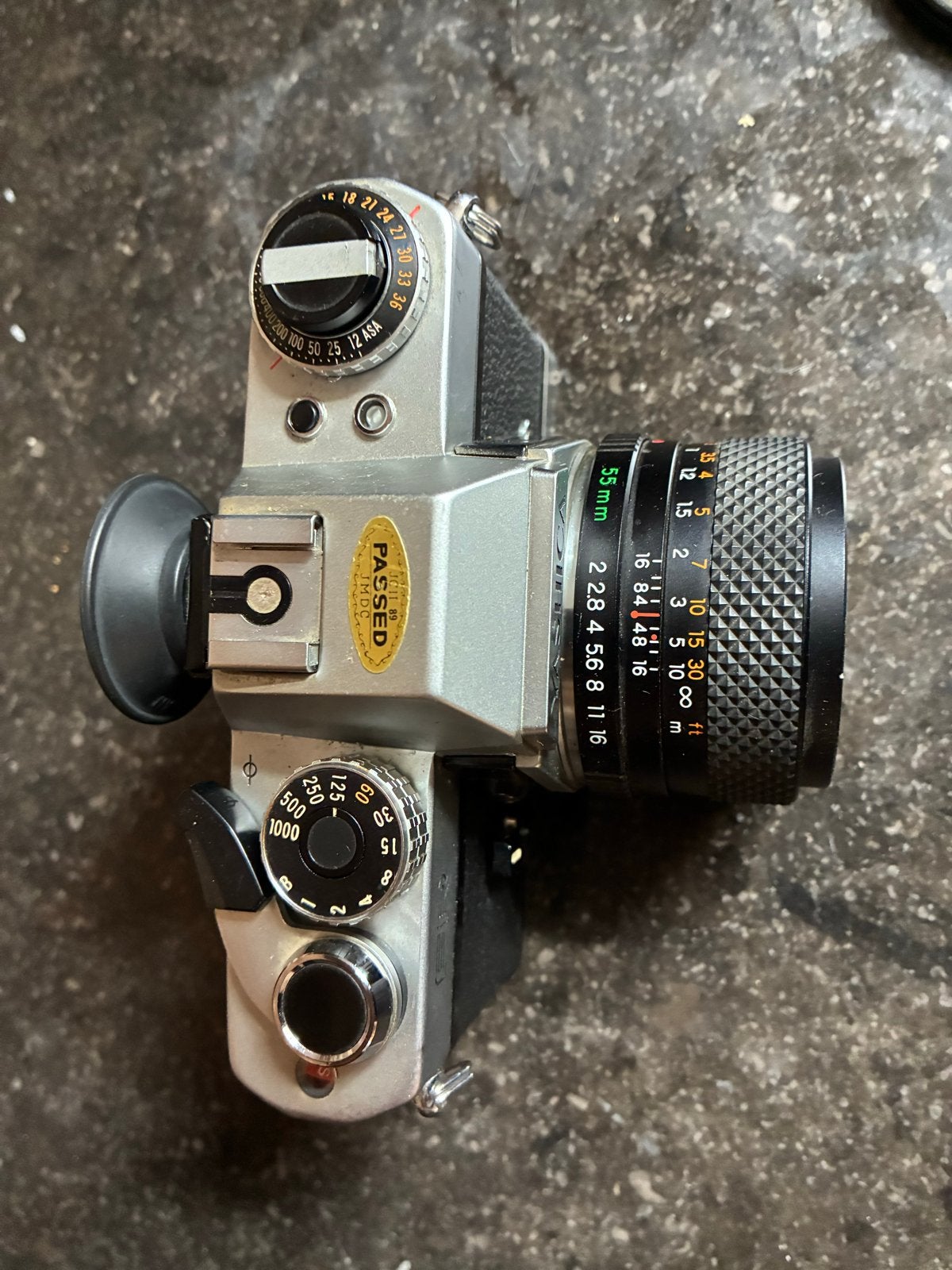 Yashica Spiegelreflexcamera met 55mm lens en koffer (40 jr), Ophalen, Zo goed als nieuw, Spiegelreflex, Overige Merken