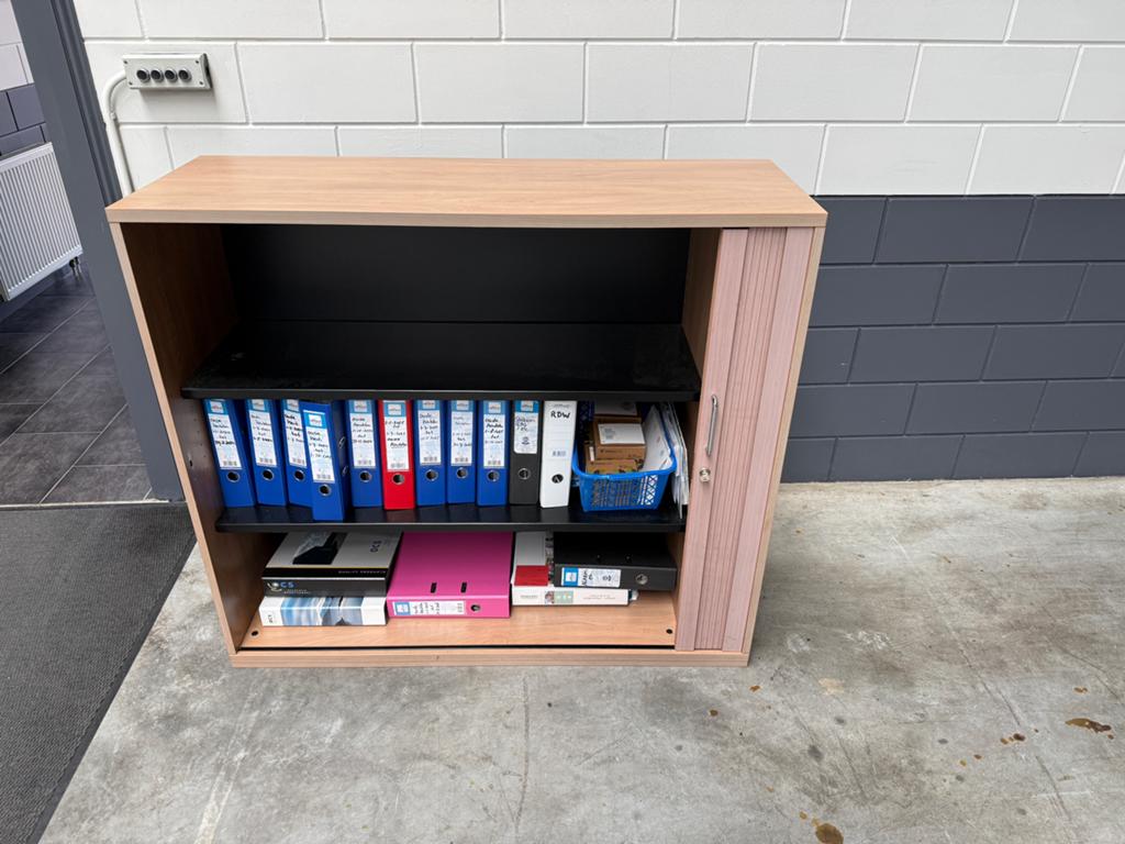 Archief kast roldeur kast gratis, Ophalen of Verzenden, Gebruikt, 25 tot 50 cm