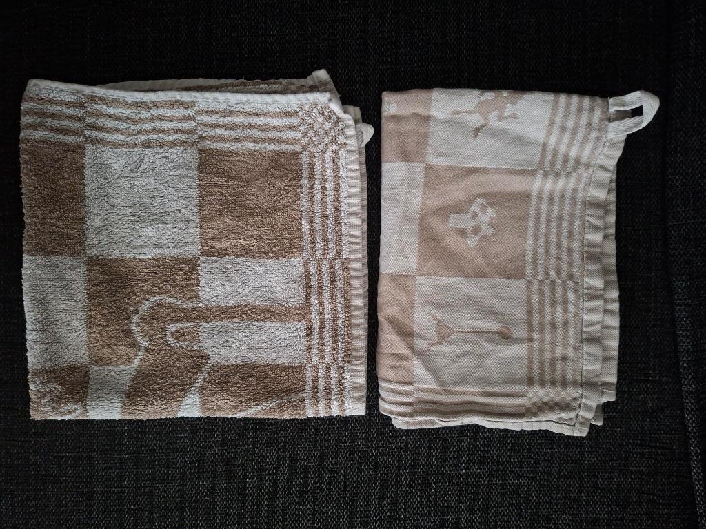 Efteling handdoek en theedoek beige, Ophalen of Verzenden, Gebruikt, Gebruiksvoorwerp
