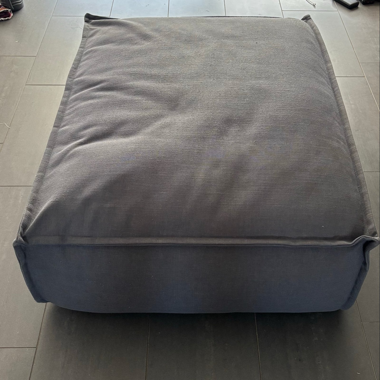 Grijze hocker - 85x110cm, Huis en Inrichting, Ophalen, Gebruikt, 100 tot 125 cm, 75 tot 100 cm