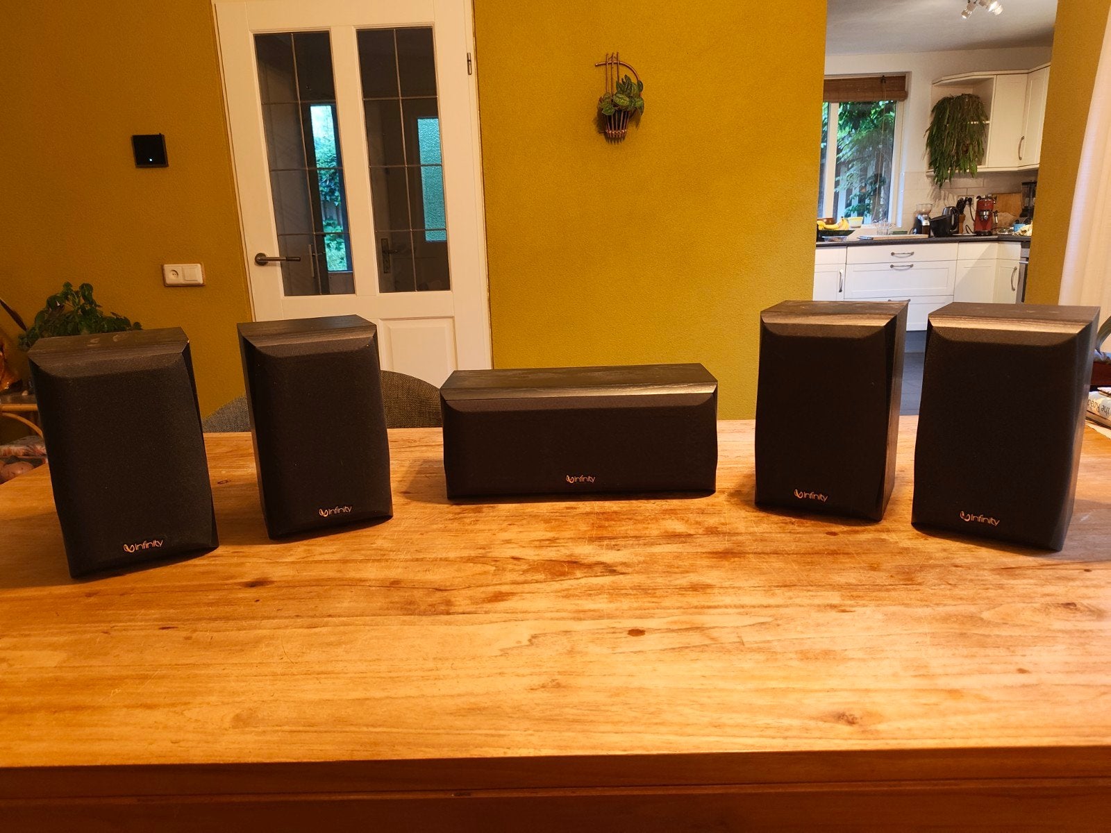 Infinity Primus HCS surroundset 4x satelliet en center, Audio, Tv en Foto, Luidsprekers, Ophalen of Verzenden, Zo goed als nieuw